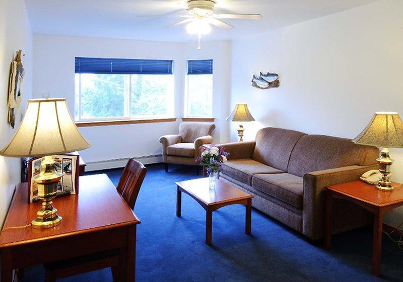 Frontier Suites Hotel In Juneau Dış mekan fotoğraf